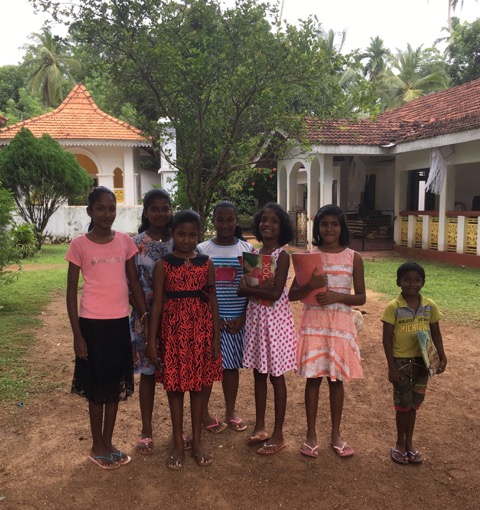 Auf dem Schulweg Beata